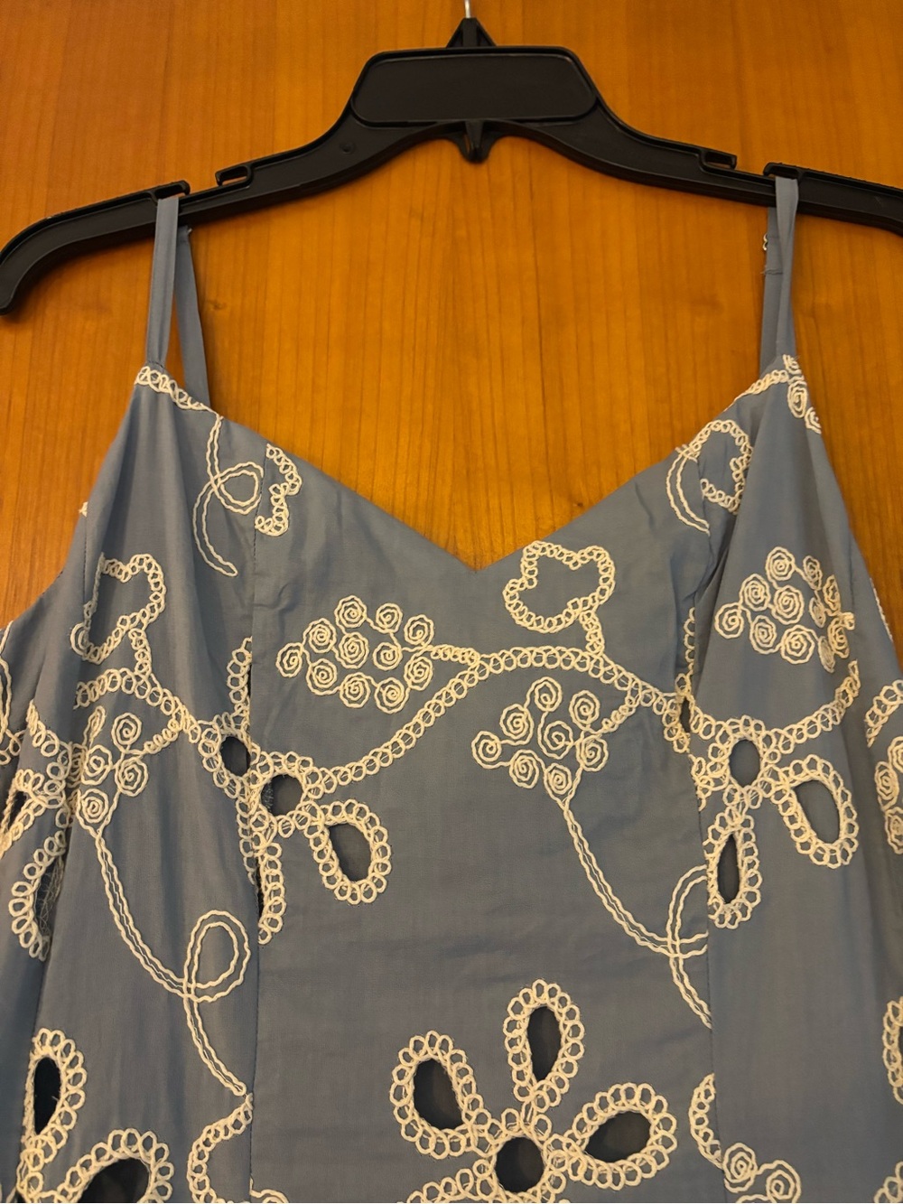 Ce Ce woven Embroidered Maxi dress in Coastal Blue. - Picture 5 of 9